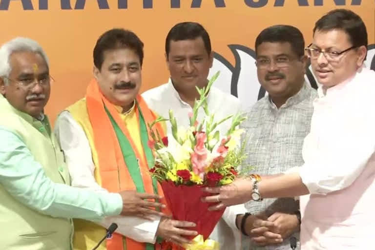 सियासत: कांग्रेस को फिर झटका,विधायक पुरोला राजकुमार भाजपा में शामिल