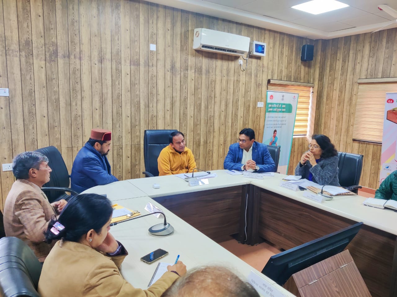 स्वास्थ्य मंत्री डाॅ धन सिंह रावत ने बजट खर्च की धीमी गति पर अधिकारियों को लगाई फटकार, फरवरी तक शत-प्रतिशत बजट खर्च करने की हिदायत