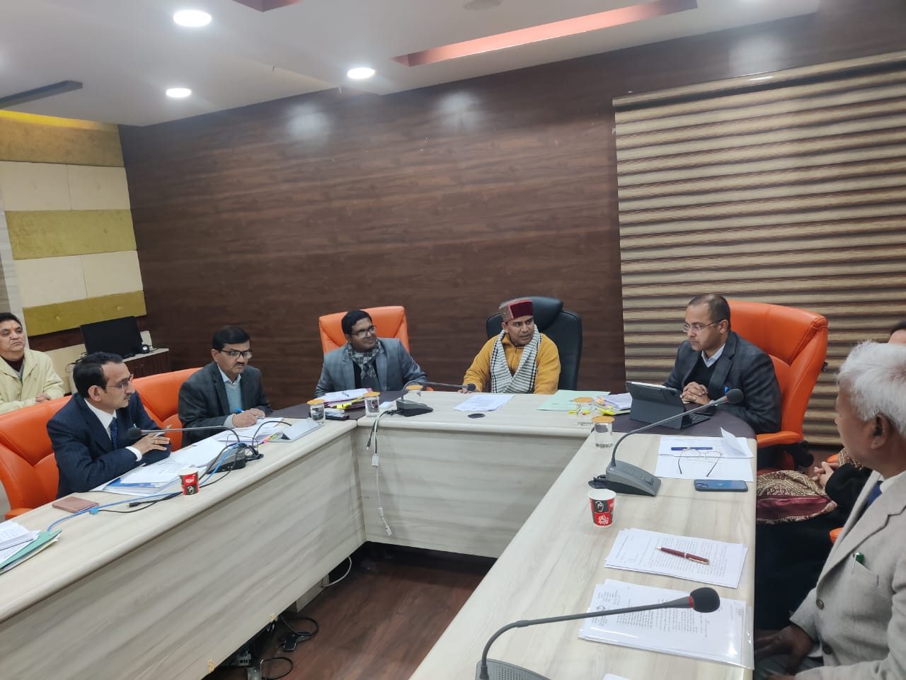 उच्च शिक्षा मंत्री डॉ धन सिंह रावत ने दिए विश्वविद्यालयों में समान शैक्षिक कैलेंडर लागू करने के निर्देश