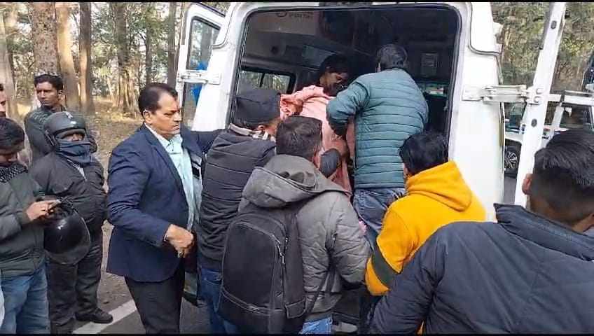 मंत्री अग्रवाल ने काफिला रोककर की सड़क हादसे के घायलों की मदद, यहाँ हुई दुर्घटना..
