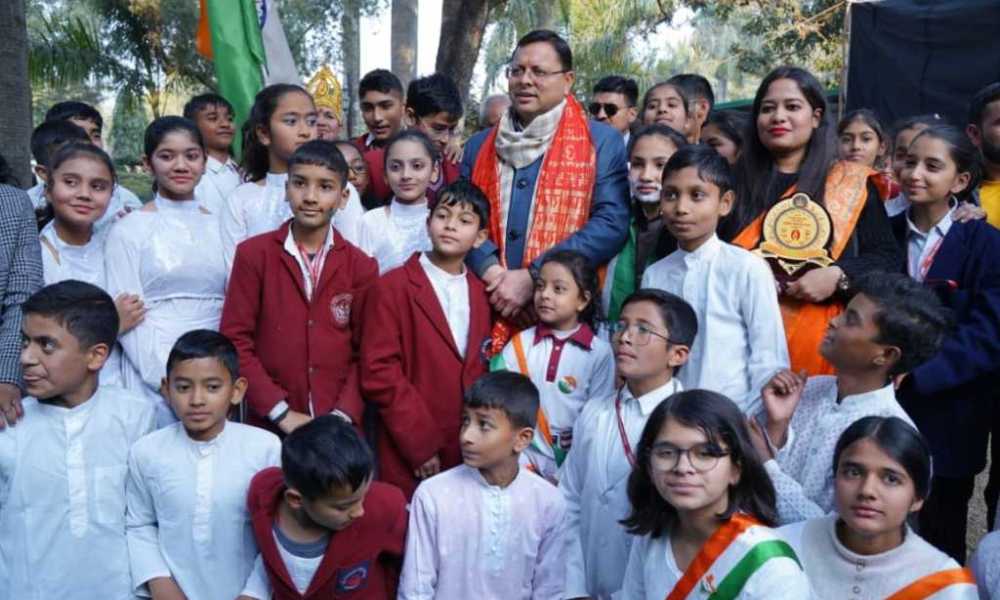 गणतंत्र दिवस के अवसर पर मुख्यमंत्री ने सामूहिक वंदे मातरम गायन कार्यक्रम में किया प्रतिभाग