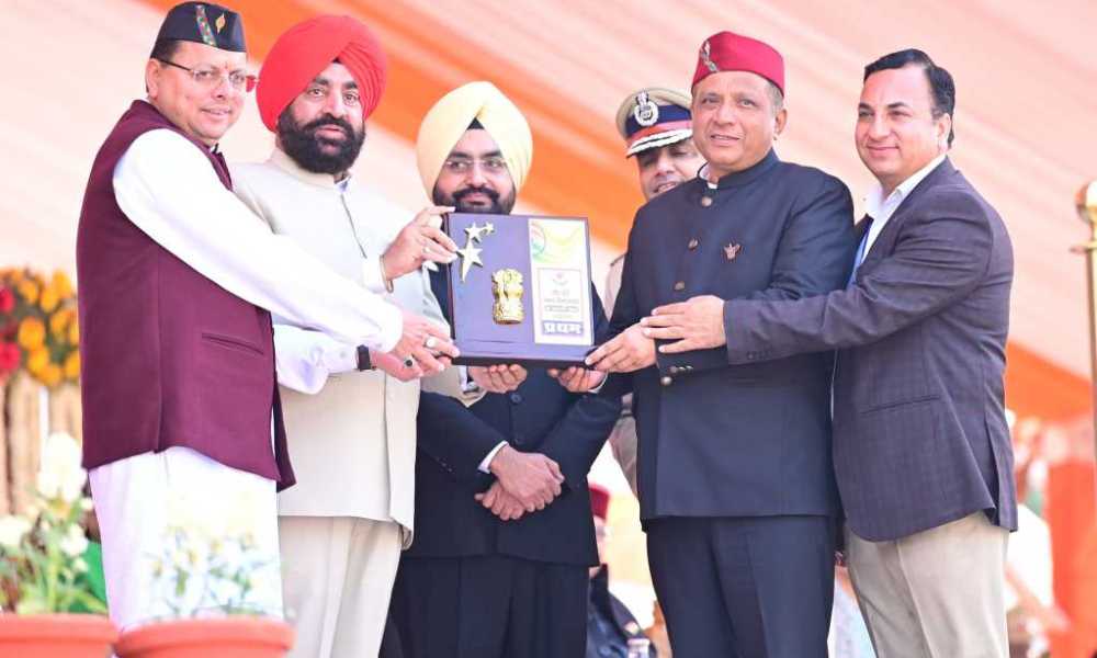 गणतंत्र दिवस परेड, देहरादून में सूचना विभाग की झांकी को मिला प्रथम पुरस्कार