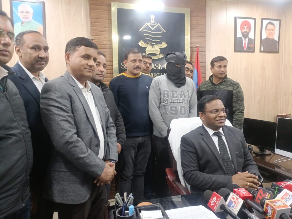 उत्तराखण्ड एसटीएफ को मिली बड़ी कामयाबी, लूट मामले में फरार 2 लाख का ईनामी कुख्यात गिरफ्तार