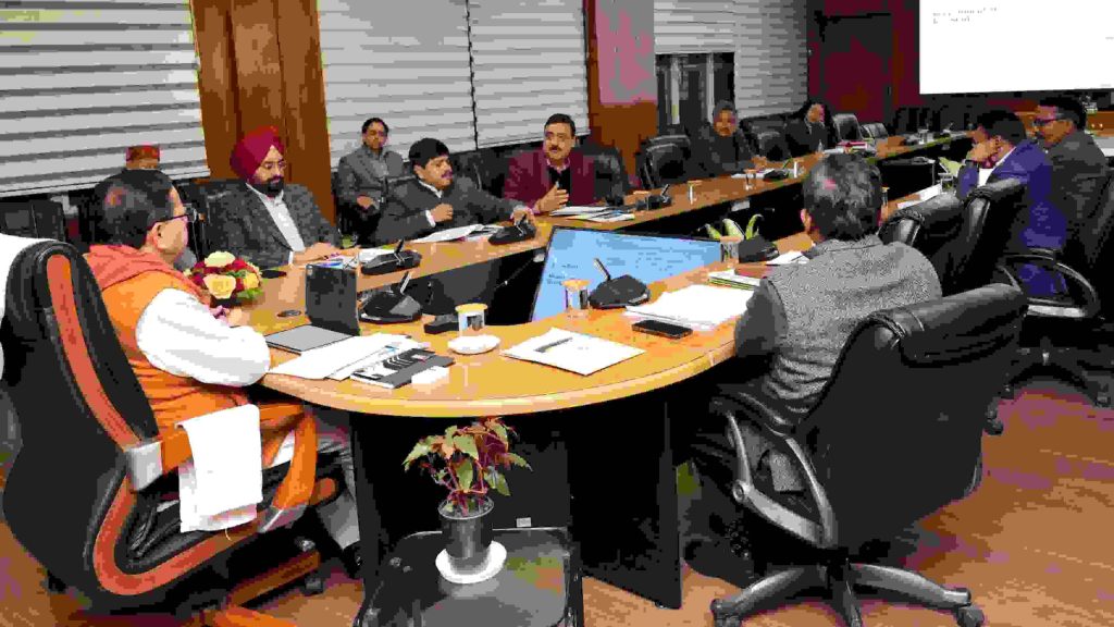 सीएम धामी की अध्यक्षता में हुई यूआईआईडीबी की पहली बोर्ड बैठक, 10 करोड के प्रारम्भिक कॉरपस कोष के गठन को मंजूरी