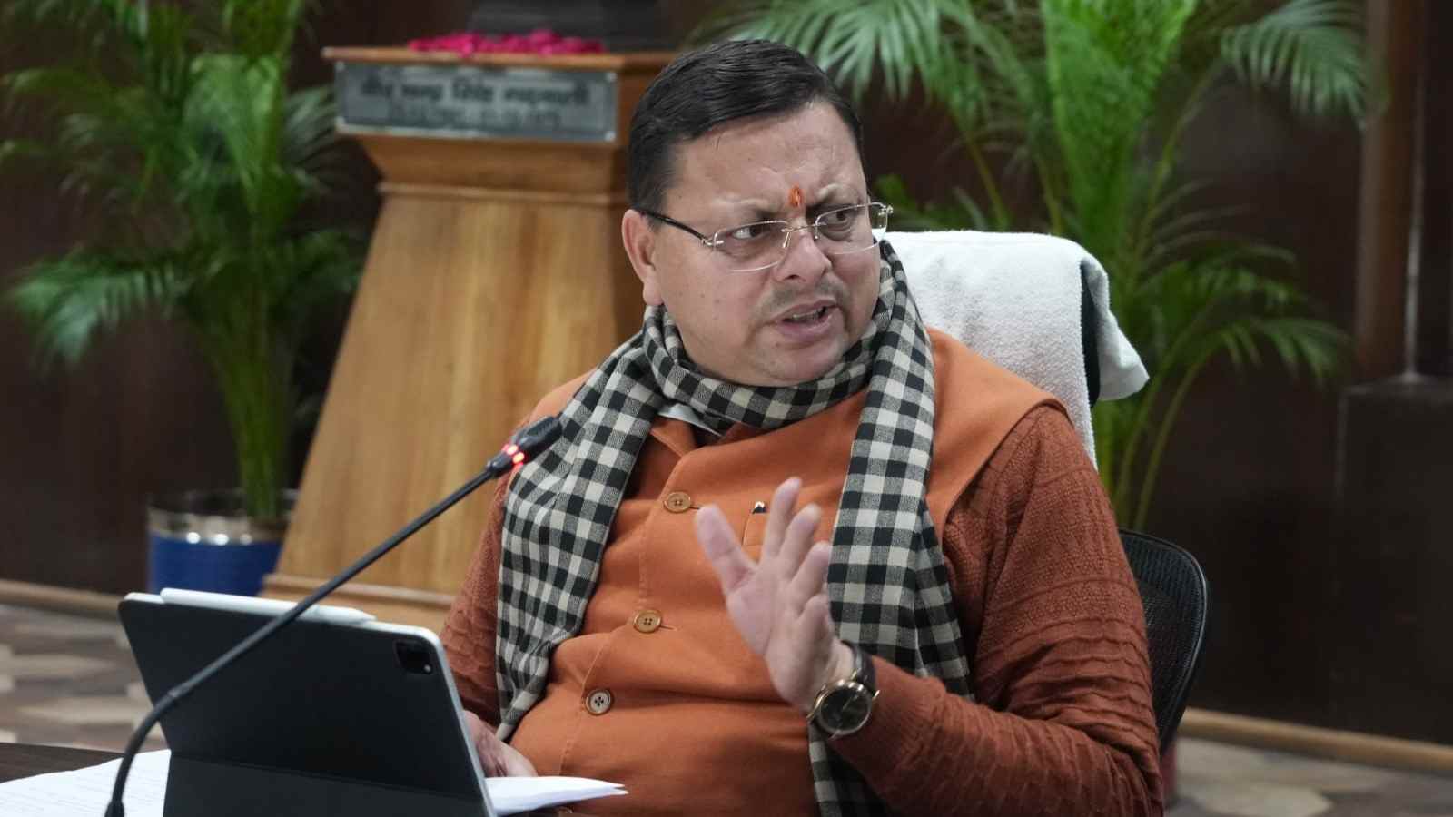 पुलिस इंस्पैक्टर को गोली लगने का सीएम धामी ने लिया संज्ञान,पुलिस को सुरक्षा उपकरण मुहैया कराने के निर्देश