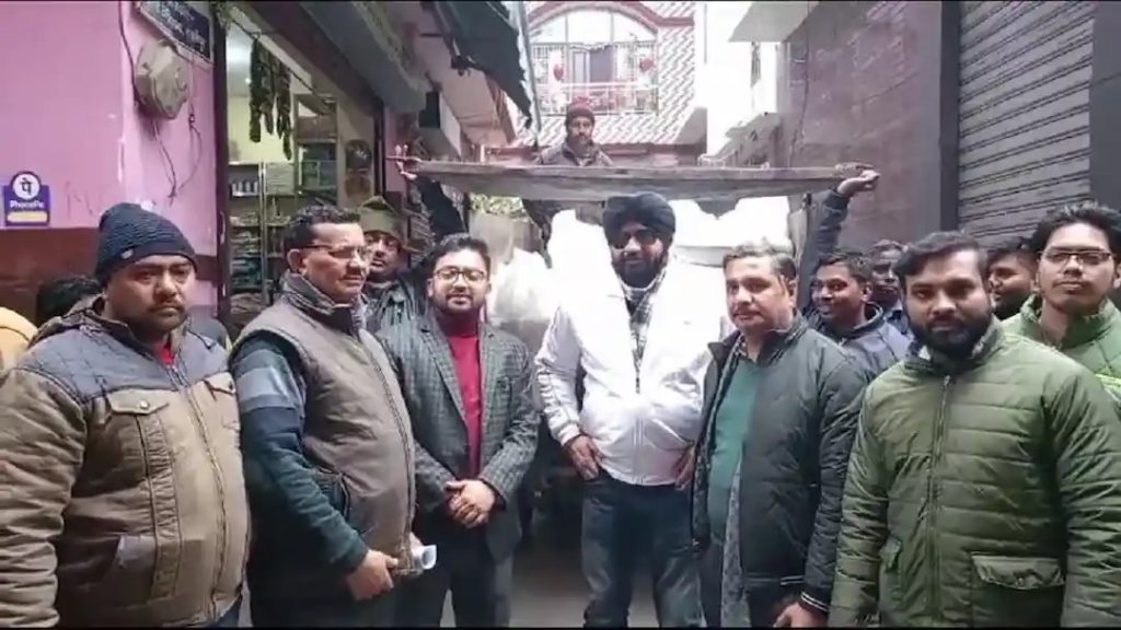 प्रतिबंधित पॉलिथीन का जखीरा बरामद, लगाया गया लाखों का जुर्माना