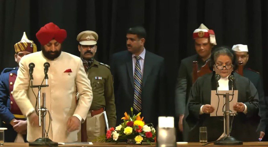 उत्तराखंड हाईकोर्ट की पहली महिला मुख्य न्यायाधीश रितु बाहरी ने ली पद और गोपनीयता की शपथ