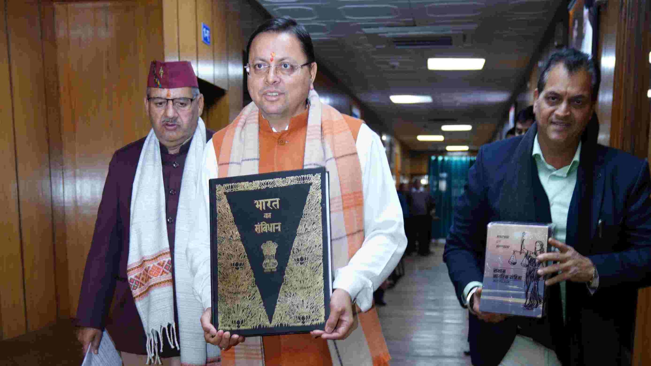 सीएम धामी ने UCC बिल विधानसभा में किया पेश, पढ़िए क्या कुछ है बिल में प्रावधान..