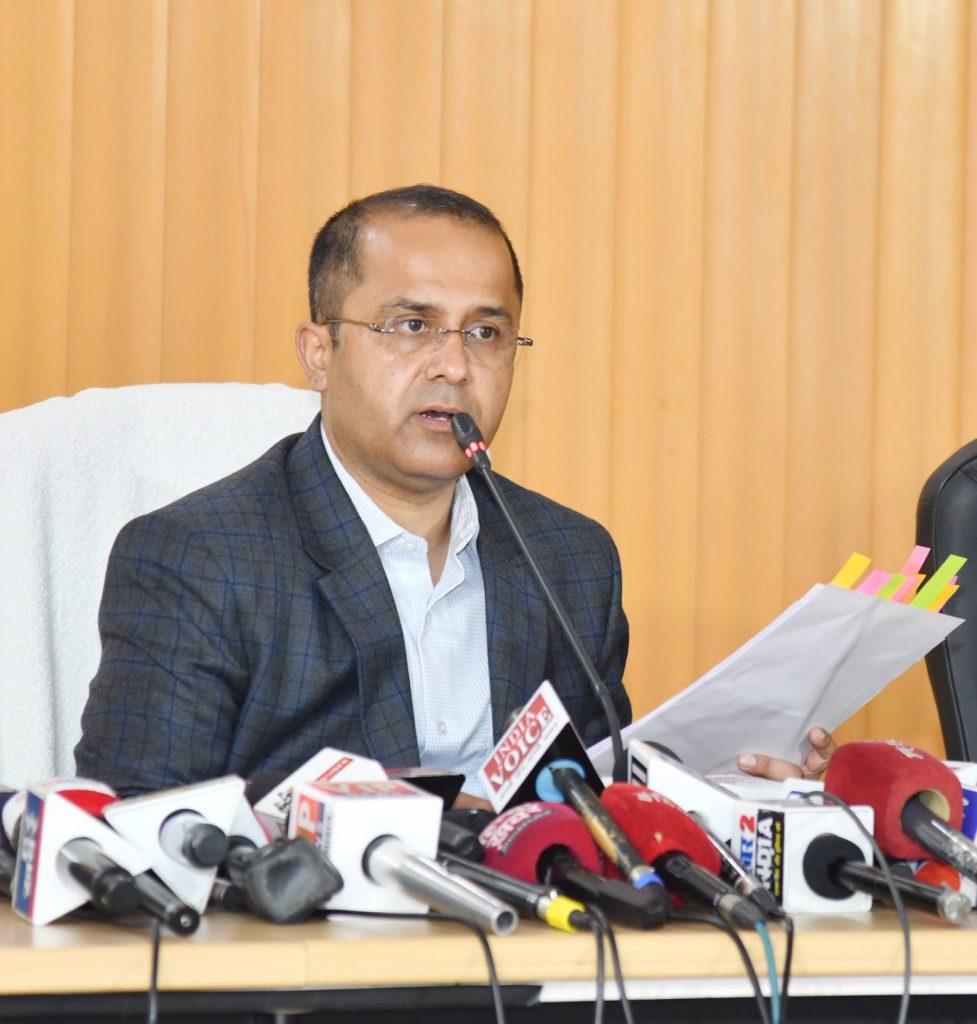 प्राथमिक शिक्षक की भर्ती के लिए बीएड की योग्यता को खत्म करने को कैबिनेट ने दी मंजूरी