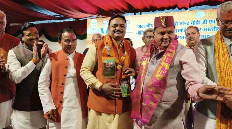 बसपा छोड़ भाजपा के हुए सुबोध, समर्थकों के साथ थामा भाजपा का दामन