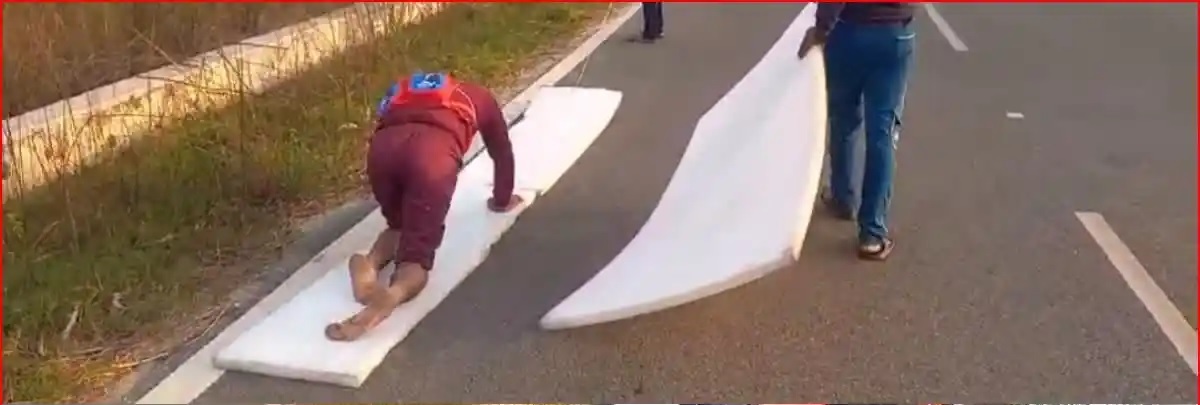 हर की पैड़ी से जल लेकर कांवड़िए अपने गंतव्य को रवाना