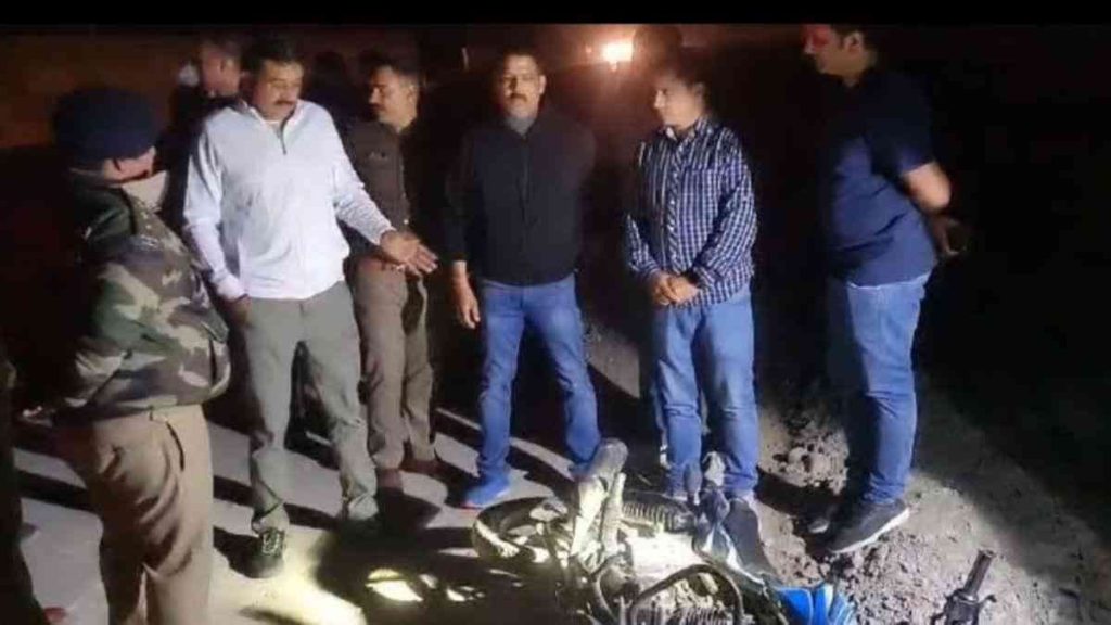  पुलिस से मुठभेड़ में बदमाश घायल,ज्वैलर्स लूटकांड में था शामिल