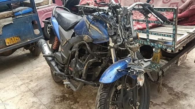  सड़क दुर्घटना में आईआईटी के दो छात्रों की मौत