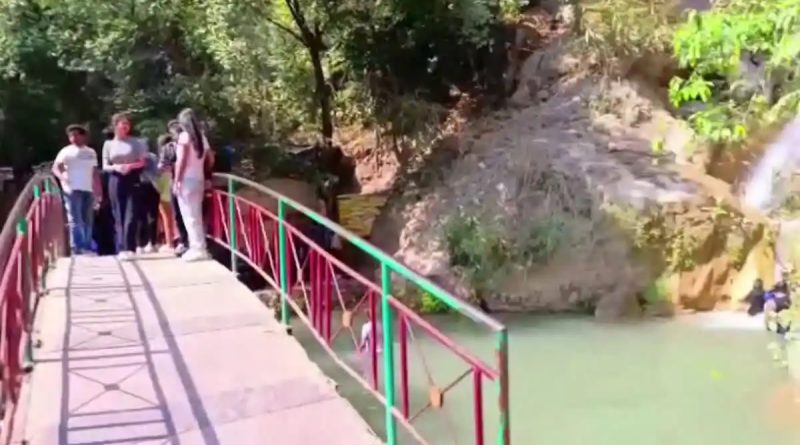 होली के दिन पर्यटकों के नीर वाटरफॉल जाने पर रोक
