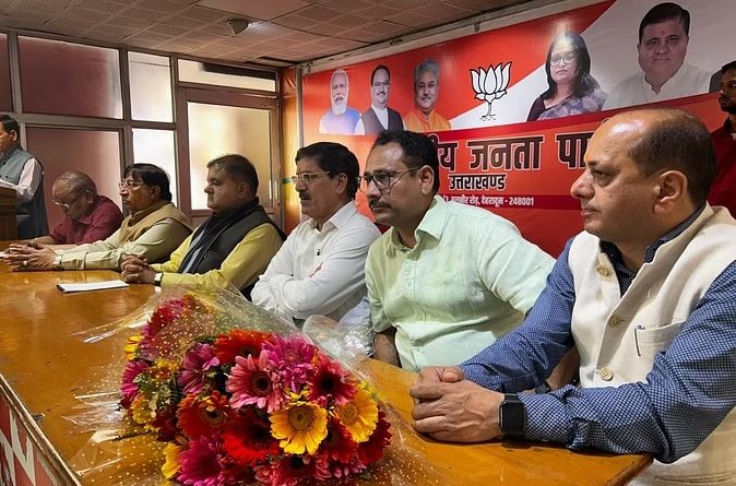 कांग्रेस के प्रदेश महासचिव महेश शर्मा भाजपा में शामिल