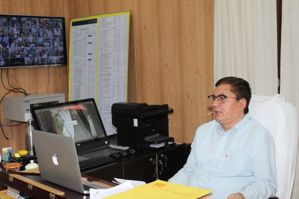 डीएम डॉ. मेहरबान सिंह बिष्ट के निर्देश, यात्रा मार्गों पर संचालित वाटर एटीएम से मिलेगा निःशुल्क पानी
