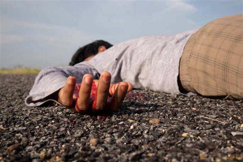 ट्रैक्टर ट्रॉली की चपेट में आने से युवक की मौत