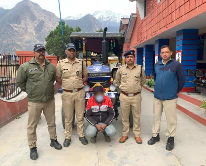 चोरी की गयी  ट्रैक्टर- ट्राली  बरामद,पुलिस ने शातिर दबोचा
