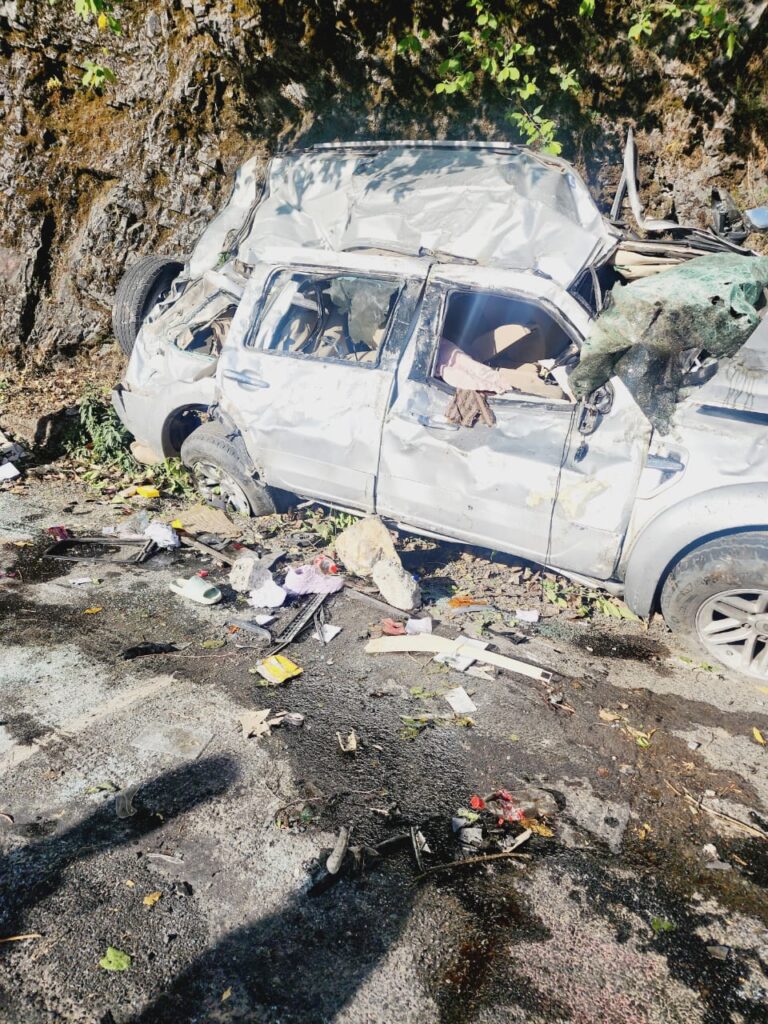 मसूरी रोड पर बड़ा हादसा, कार के खाई में गिरने से 4 छात्रों की मौके पर मौत, एक छात्रा ने अस्पताल में तोड़ा दम