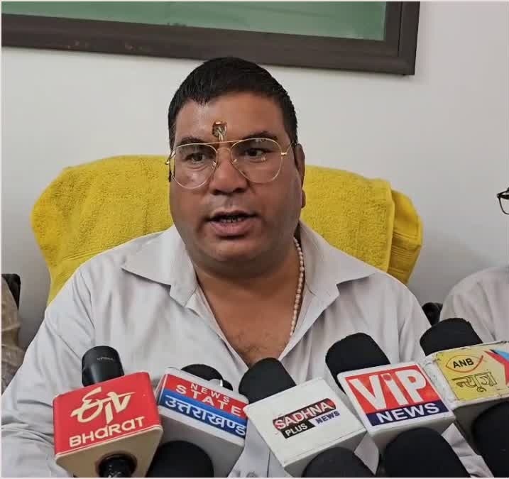 चारधाम का पंजीकरण बंद होने से बस संचालकों में भारी असंतोष,परमिट सरेंडर करने की दी चेतावनी