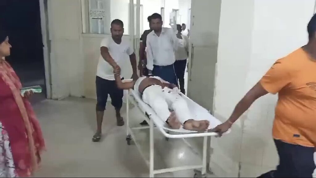 विवाद के बाद दो युवकों को चाकू से गोदा,हालत गंभीर