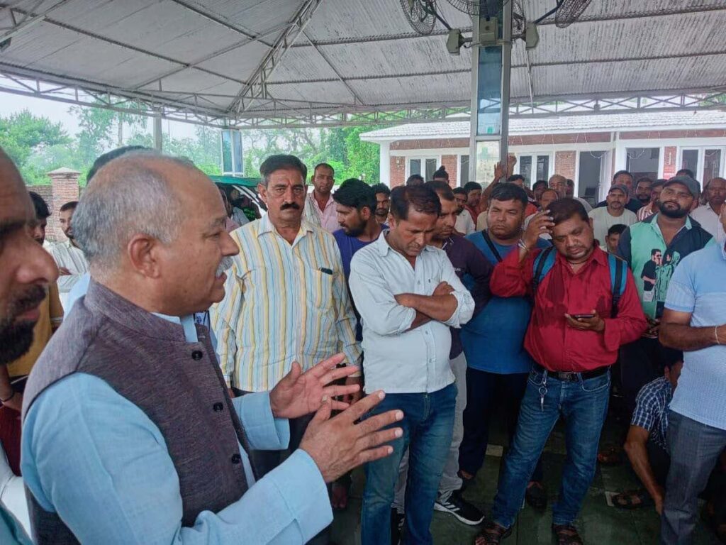 ई रिक्शा हाईवे पर किए गए प्रतिबंधित, चालकों ने की रूट चार्ट बनाने की मांग