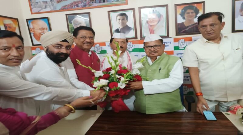 कांग्रेस करेगी उत्तराखण्ड की पांचो लोस सीटों पर हार पर मंथन,पुनिया पहुंचे दून