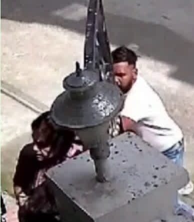 लुटेरे ने बुजुर्ग महिला के घर में घुसकर  लूटा सोने का आभूषण