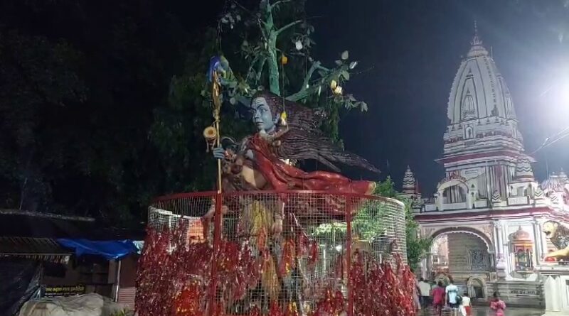  सावन के आखिरी सोमवार को लगा दक्षेश्वर महादेव मंदिर में भक्तों का तांता