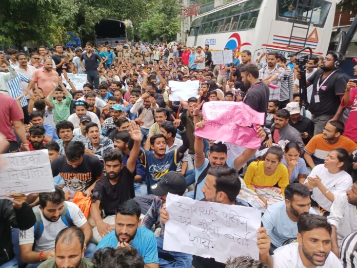 उत्तराखण्ड बेरोजगार संघ का मुख्यमंत्री आवास कूच