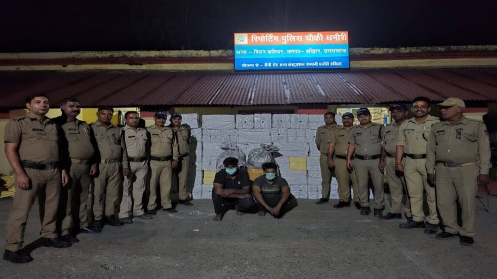 पुलिस ने किया अवैध पटाखा फैक्ट्री का भंडाफोड़, छापेमारी में दो लोग गिरफ्तार, फैक्टरी सील