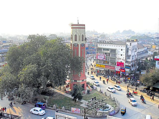 दशहरा पर्व के दौरान वाहनों के लिए पुलिस ने किया ट्रैफिक व्यवस्था में बदलाव