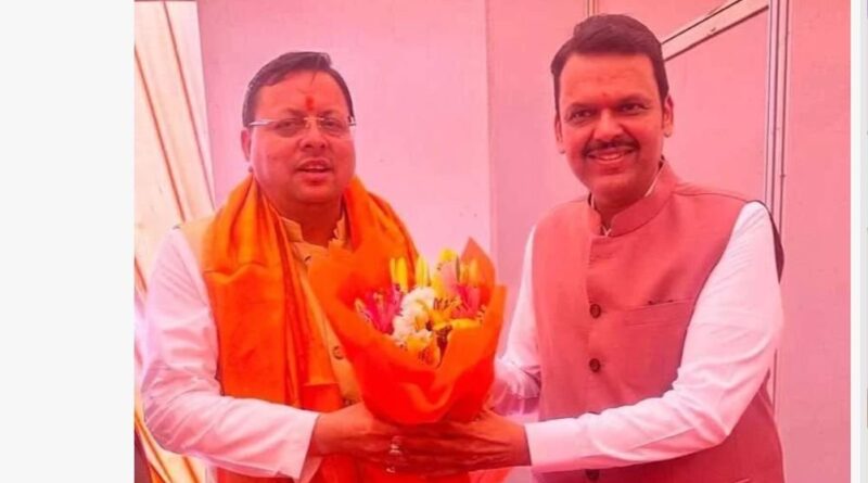 मुख्यमंत्री पुष्कर सिंह धामी ने मुंबई में महाराष्ट्र सरकार के शपथ ग्रहण समारोह में किया प्रतिभाग