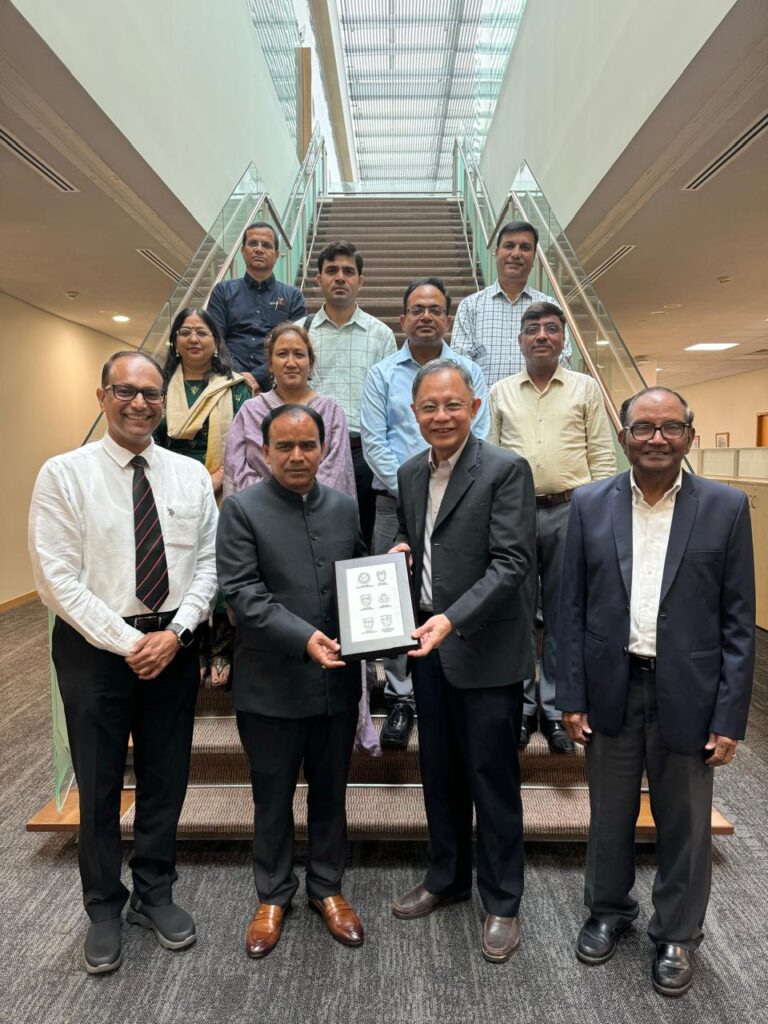 शिक्षा मंत्री डॉ धन सिंह रावत ने किया राष्ट्रीय विश्वविद्यालय सिंगापुर का भ्रमण