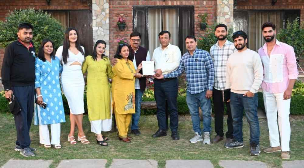 साउंडस्टार्सयूके ने म्यूजिक वीडियो “कमाल करदे हो” की शूटिंग शुरू की, उत्तराखंड को फिल्मिंग हब के रूप में बढ़ावा देने का संकल्प