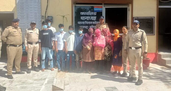  सैक्स रैकेट का खुलासाः चार महिलाओं सहित 9 गिरफ्तार