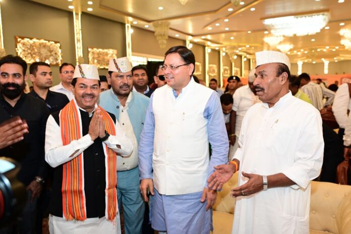 प्रधानमंत्री की नीतियों से तीस करोड़ लोग गरीबी रेखा से बाहर निकलेः मुख्यमंत्री