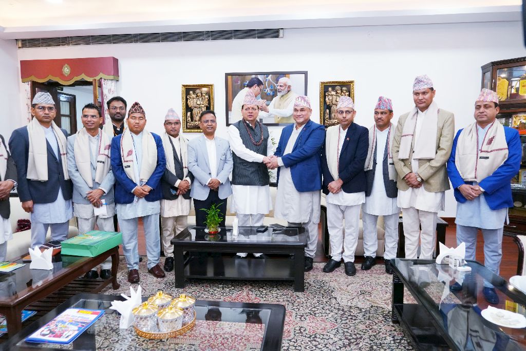 मुख्यमंत्री ने नेपाल के 10 सदस्यों के प्रतिनिधिमंडल से की भेंट