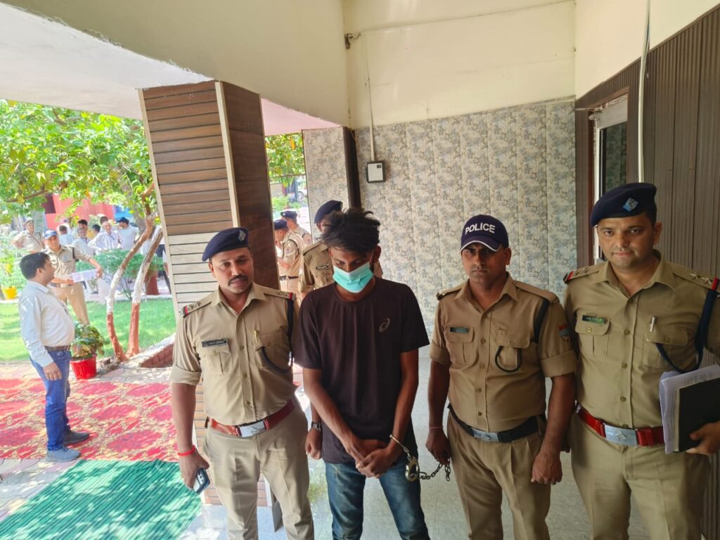 खुलासाः डांट फटकार से परेशान बेटे ने की थी गोली मारकर पिता की हत्या