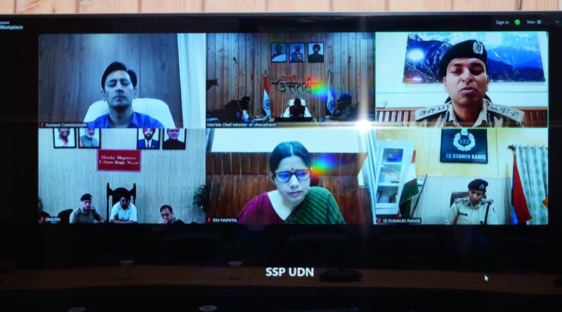  सीएम धामी ने वीडियो कॉन्फ्रेंसिंग से ली नैनीताल के हालात की जानकारी