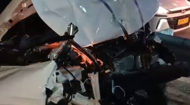 रेड लाइट पर खड़ी कारों को टक्कर मारकर छतिग्रस्त करने का आरोपी चालक गिरफ्तार