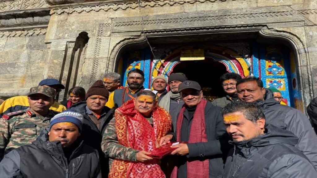 थल सेना अध्यक्ष ने परिवार सहित  किए बाबा केदार के दर्शन