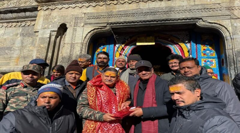 थल सेना अध्यक्ष ने परिवार सहित  किए बाबा केदार के दर्शन