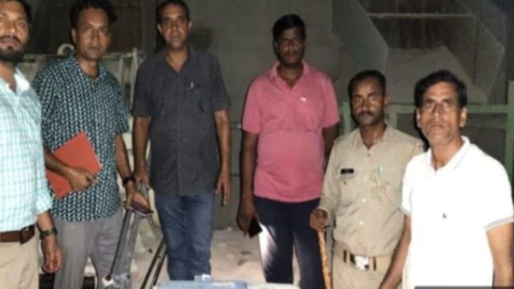 अवैध खनन में लिप्त आठ स्टोन क्रशर सीज