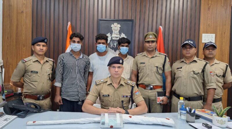 हत्या की नियत से फायरिंग करने वाले 3 गिरफ्तार