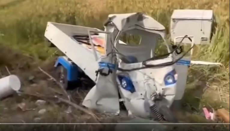 बस और लोडर की भीषण टक्कर तीन की मौत, 14 घायल