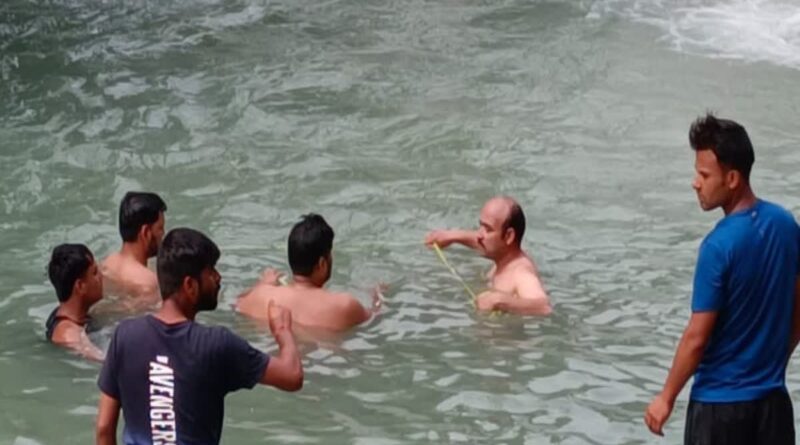 नहाते समय नदी में डूबा सेना का जवान