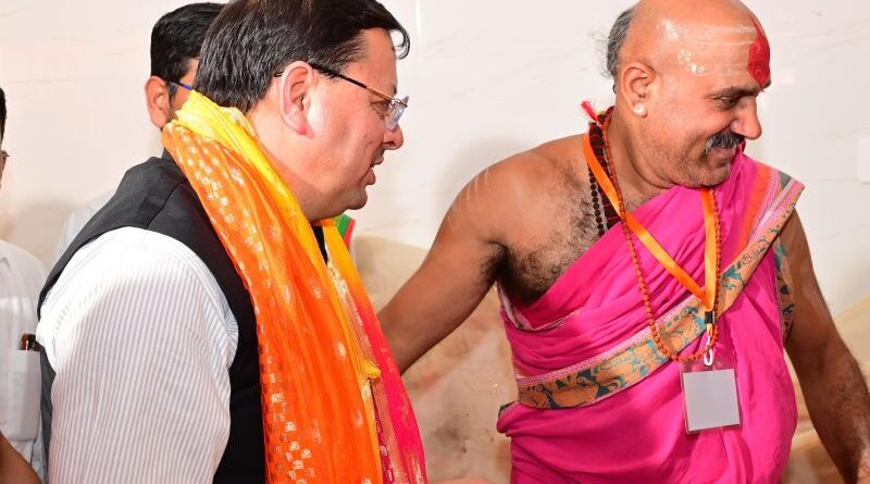 मुख्यमंत्री ने कालू सिद्ध मंदिर में प्राण प्रतिष्ठा महोत्सव में की पूजा-अर्चना