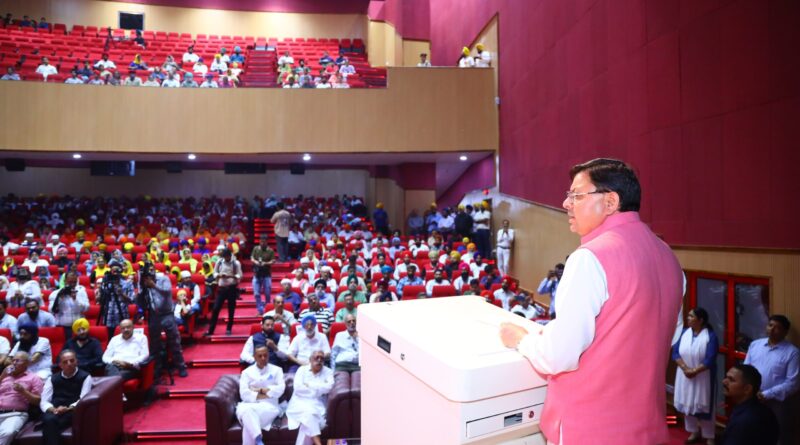 मुख्यमंत्री ने ‘हिन्द दी चादर’ नाटक मंचन कार्यक्रम में किया प्रतिभाग