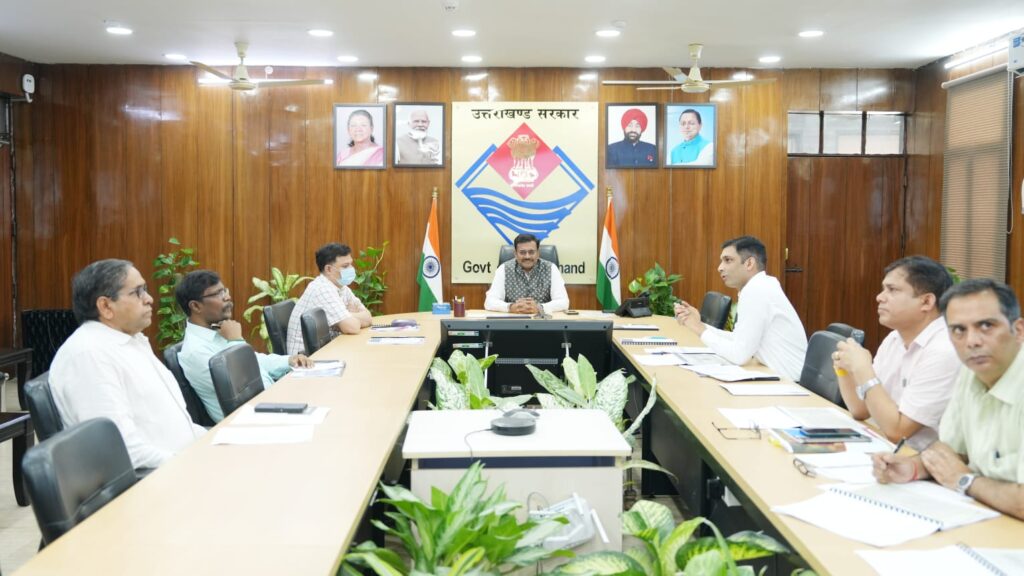 छोटे-छोटे काम के लिए कंसल्टेंसी सर्विसेज लने से बचेंः मुख्य सचिव